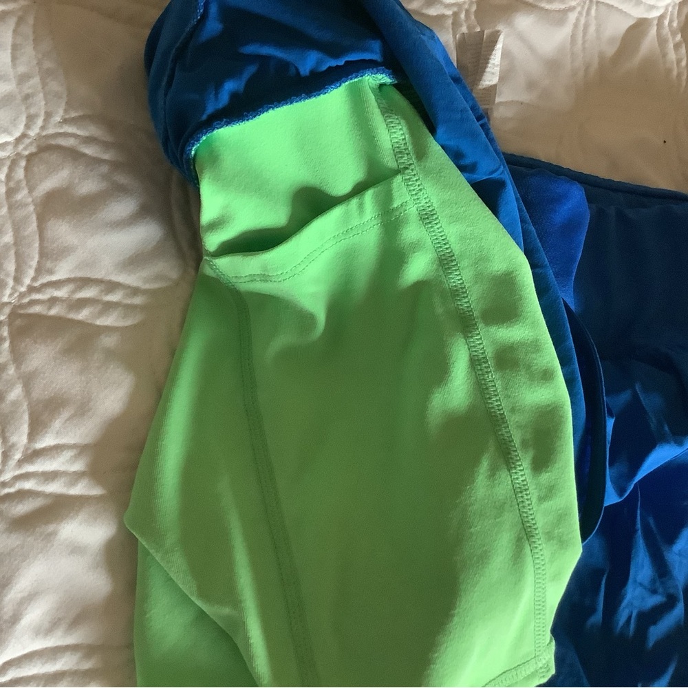 Fabletics Bundle! - Picture 3 of 5